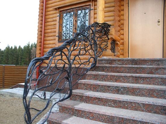 Кованые витые перила для лестницы