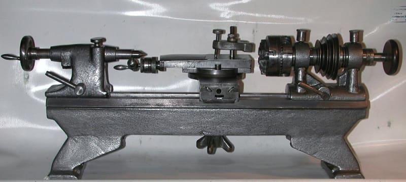 Часовой токарный станок Т-65